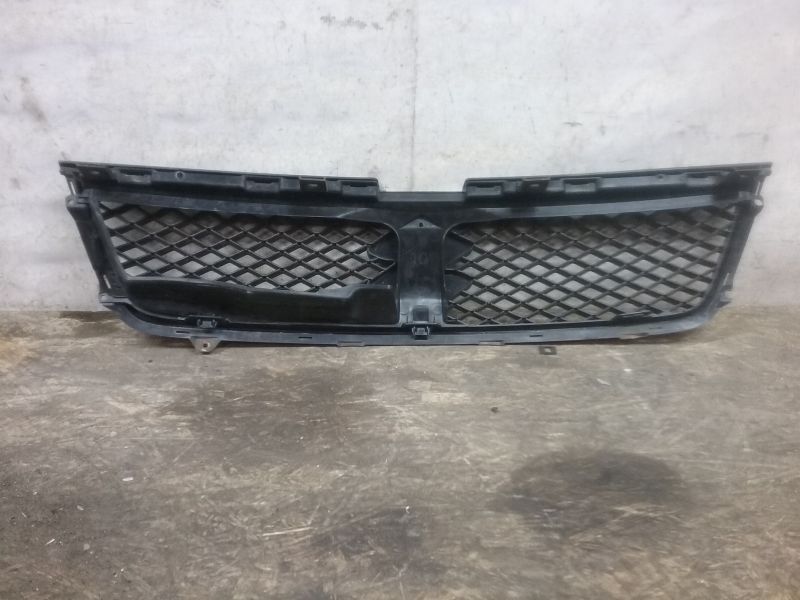 Решетка радиатора Suzuki Grand Vitara JT