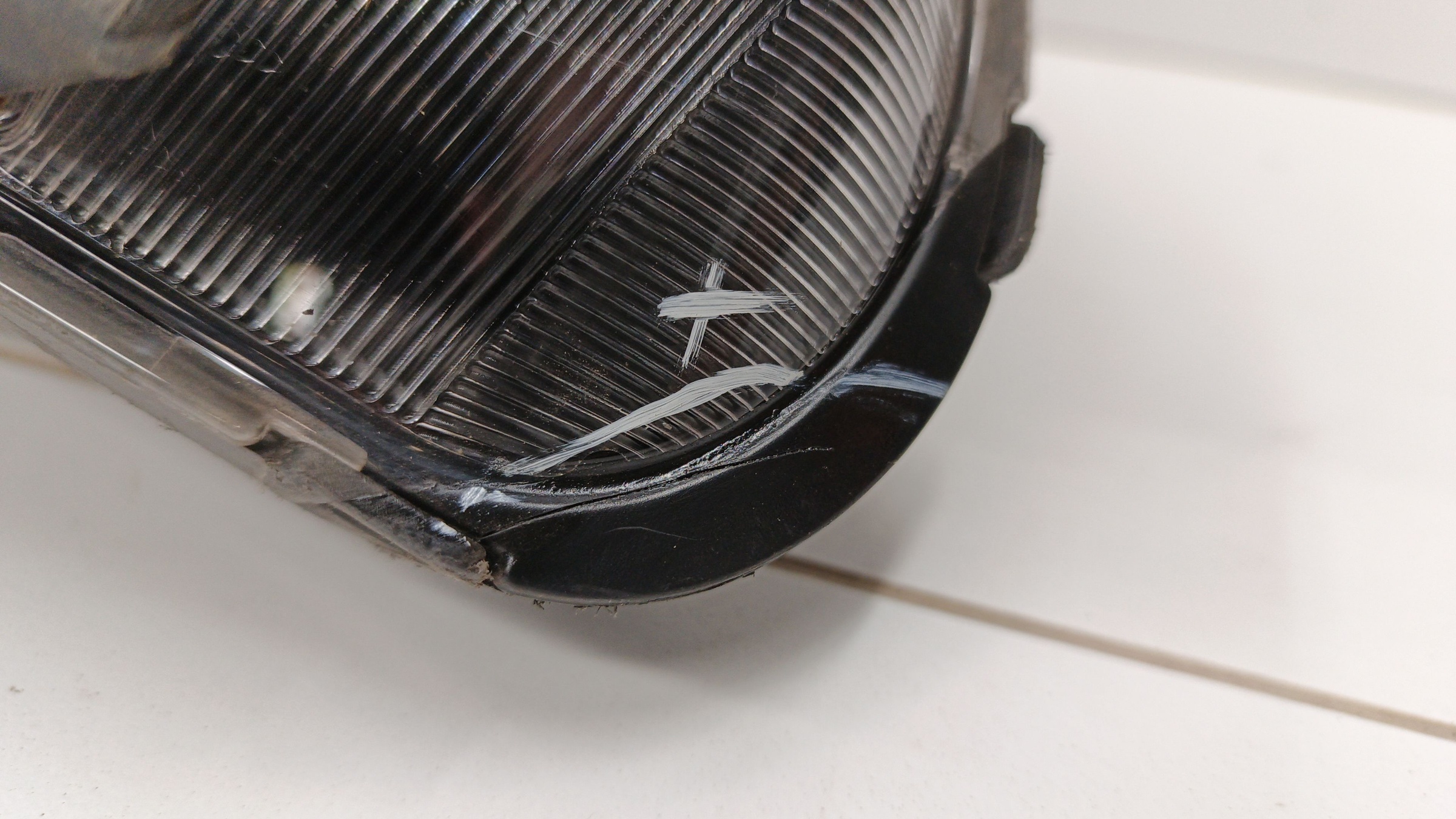 Фара передняя правая Kia Sorento 3 ксенон ДХО