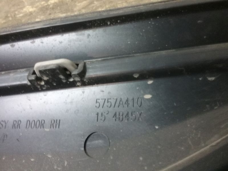 Накладка двери задней правой Mitsubishi Outlander 3 Restail 2