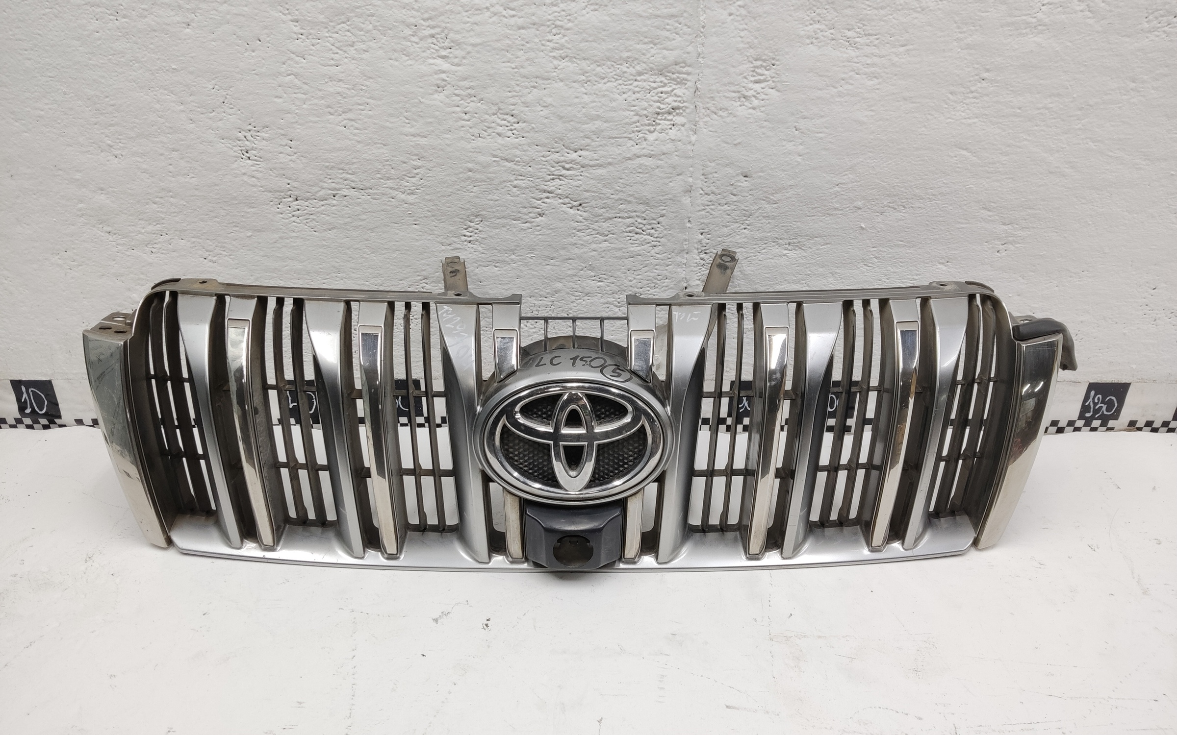 Решетка радиатора Toyota Land Cruiser Prado 150