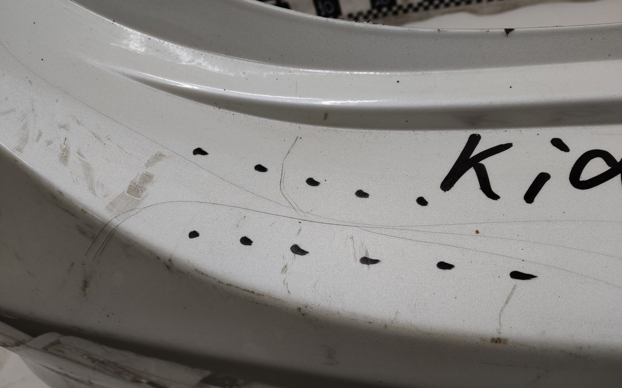 Бампер задний Kia Quoris под парктроники