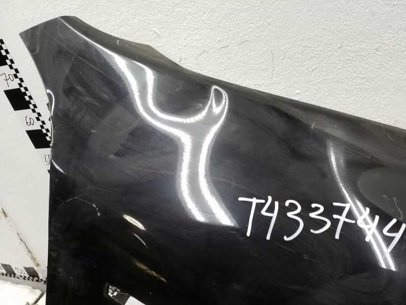 Крыло переднее правое Infiniti G36 Sedan под повторитель