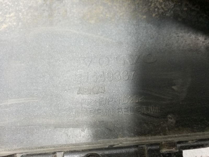 Бампер задний правая часть Volvo XC40