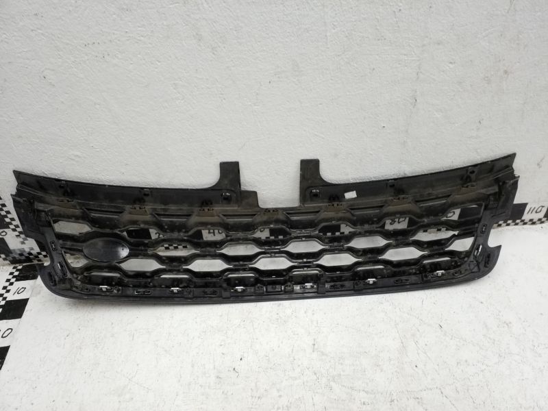 Решетка радиатора Land Rover Discovery 5