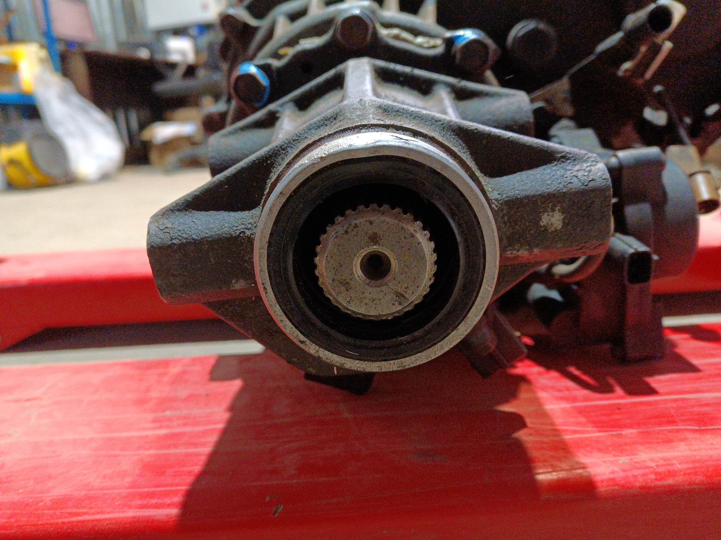 Коробка раздаточная Mitsubishi Pajero 4 