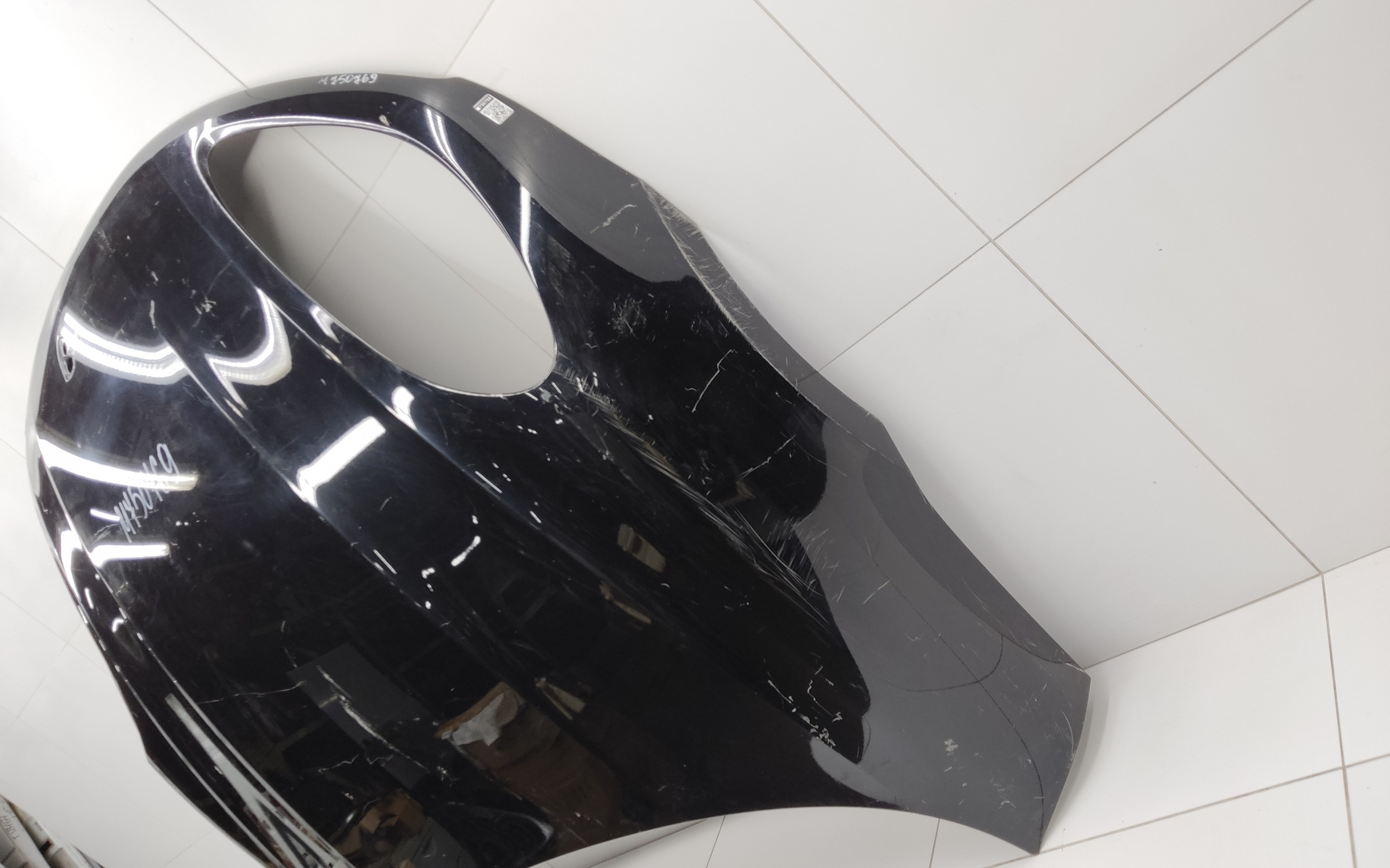 Капот Porsche Macan 1